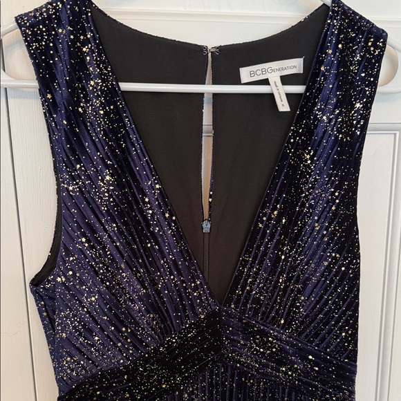 Elegant BCBG Purple Women's Dress - Picture 4 of 14